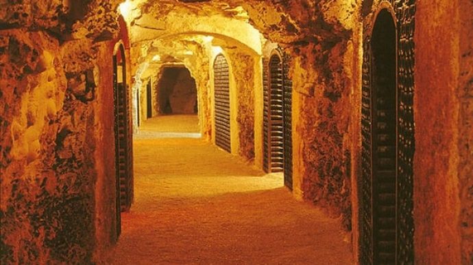 width_592_csig=AAAAAAAAAAAAAAAAAAAAAB1MzS5mhSRTT6UguUEyWD2cYdHjrIuKo6EP9L-IVC3b&exp=1768325456&osig=AAAAAAAAAA